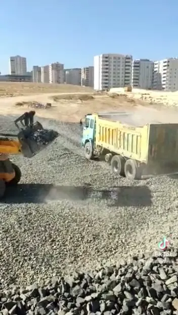 Kamyona malzeme yükleme — Gaziantep